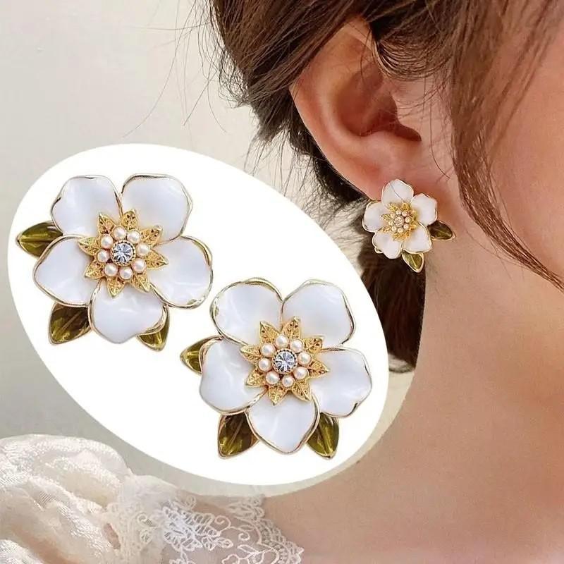 女性のための紫色のオイルドロップフラワー付きヴィンテージイヤ - Pearl Earring Stud のレビューと価格